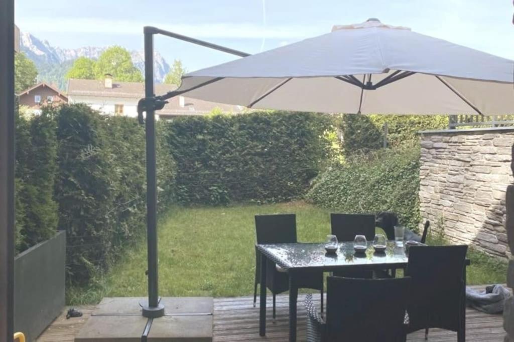 Zentral, Ruhig & Stilvoll Mit Bergpanorama+ Garten Garmisch-Partenkirchen Exterior foto